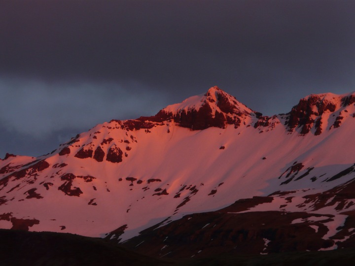 Alpenglühen in Grundarfjörður